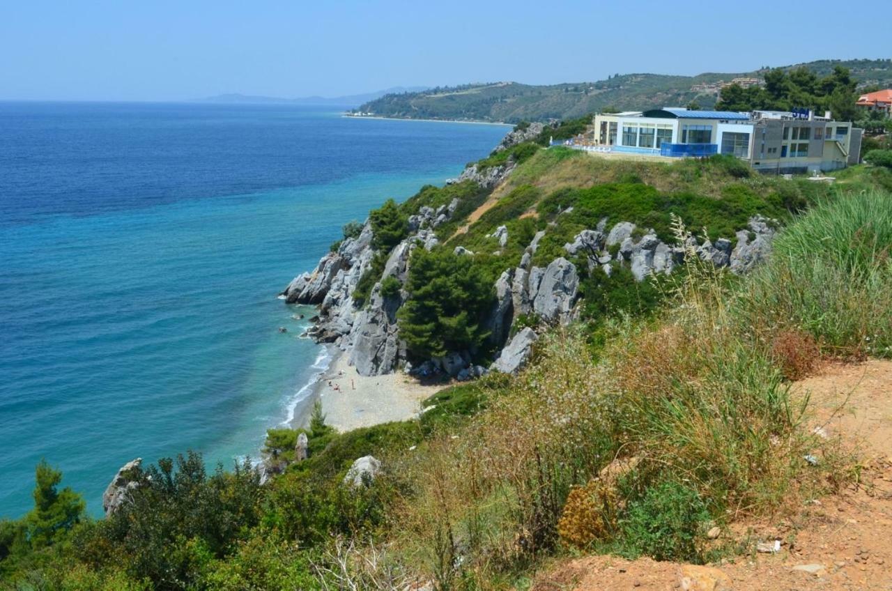 Comfortable Apartment Near The Central Beach Nea Skioni Exterior photo